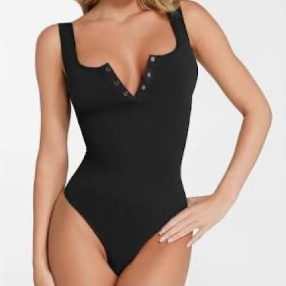 Vici black bodysuit tank